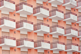 Illustration for article titled Venice's Beachfront Balconies Look Like Boxes of Candy